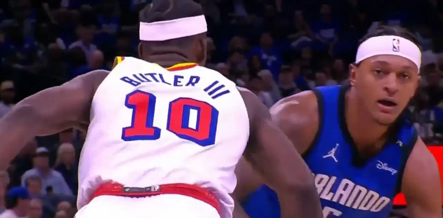 金州勇士四强战大胜费城76人，利拉德砍下30记关键球，全场沸腾的简单介绍