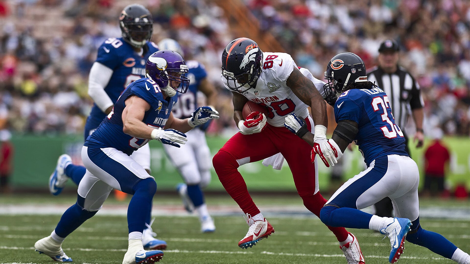 莱万赛后谦逊发言登热搜，曼城爆冷上海申花引发热议(莱万多夫斯基最新消息)